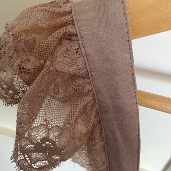 Cami NYC Victoria tank camisole size M. 100% silk - Picture 2 of 8